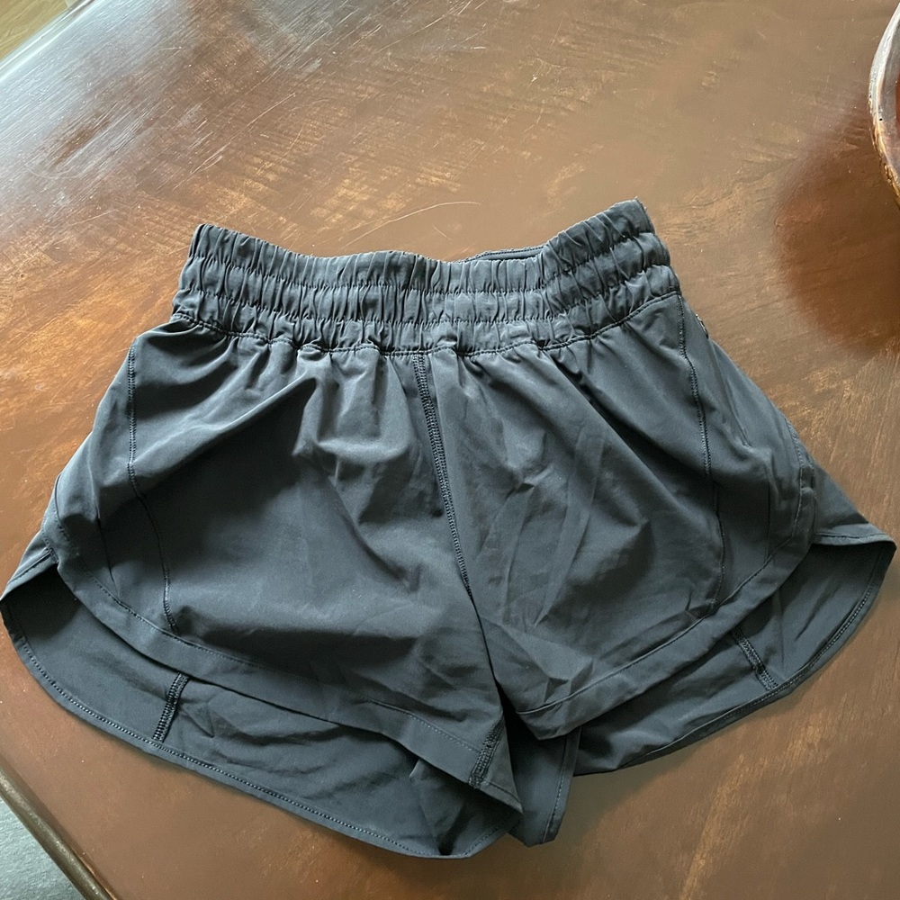 Lululemon high rise track that shorts